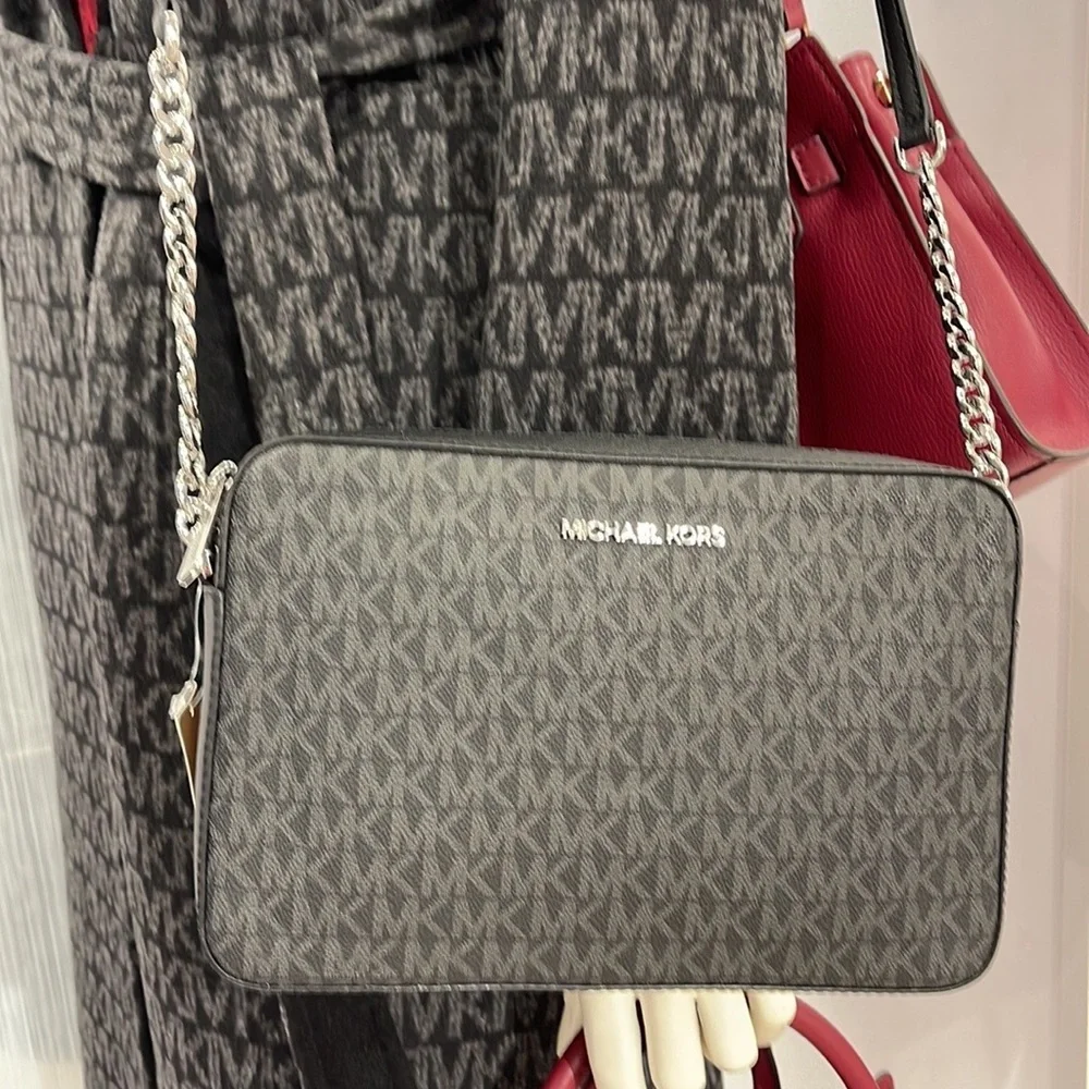 Michael Kors Jet Set Item Large East West Zip Crossbody Black Signature